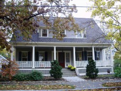 139 Woodward St, Newton, MA 02461-1342