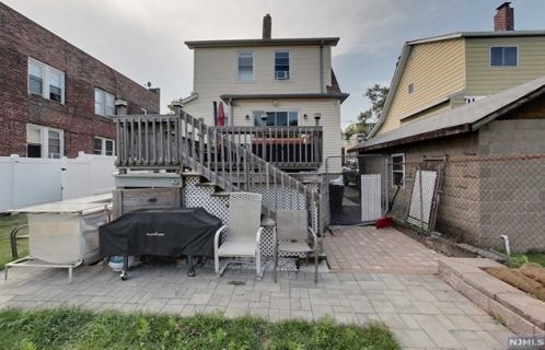 264 Davis Ave, Kearny NJ 07032-3402 exterior