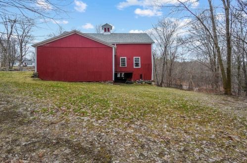 90 Mechanic St, Barre MA exterior