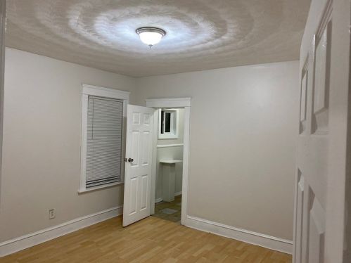 9 Orient St, Worcester MA 01604-2951 exterior