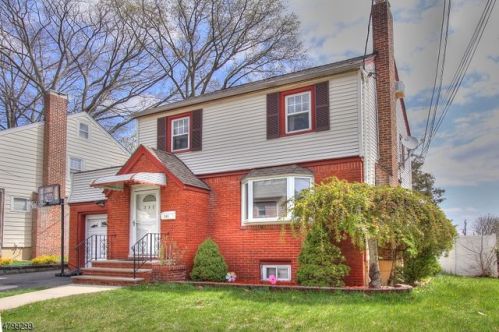 202 Fairway Ave, Belleville, NJ 07109-1402