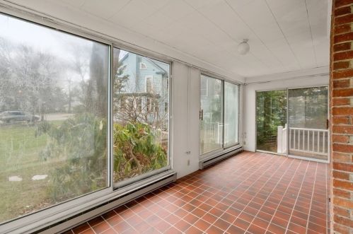 59 Carlton Rd, Newton MA 02468-1916 exterior