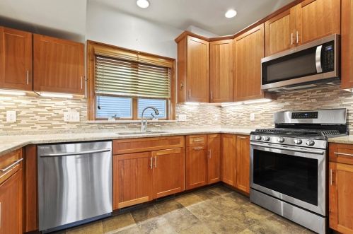 27 Ferguson St, Lawrence MA  01843-3510 exterior