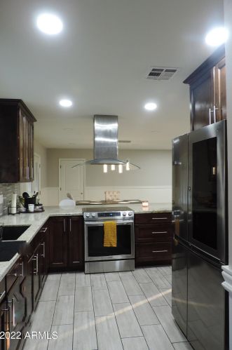 4001 61 St, Phoenix AZ 85033-1712 exterior