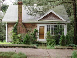 6 Roland St, Newton, MA 02461-1920