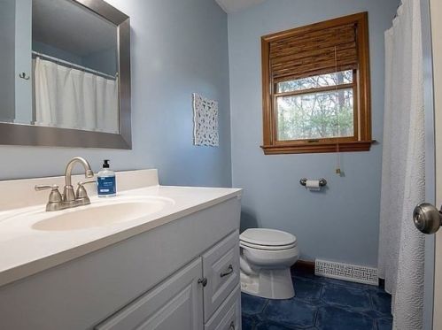 25 Mockingbird Ln, Montgomery MA 01085-1700 exterior