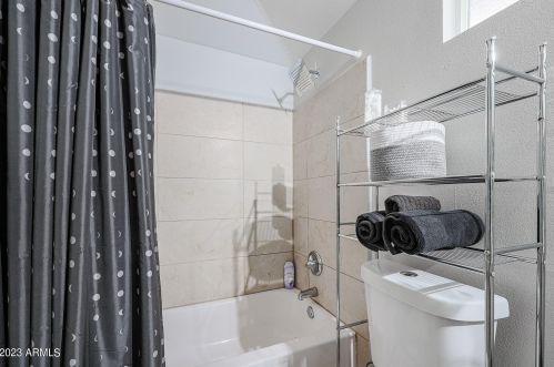 2335 28th St, Phoenix AZ  85008-2001 exterior