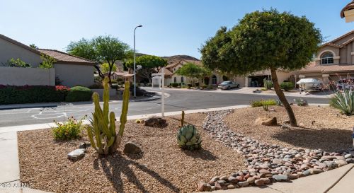 14015 33rd St, Phoenix AZ  85044-8715 exterior