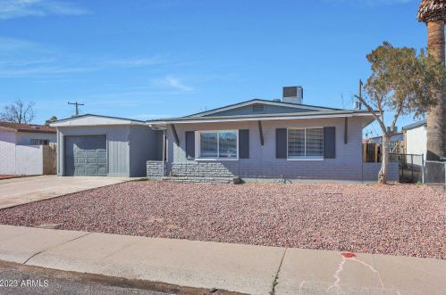 3018 81st Ave, Phoenix AZ  85033-4702 exterior