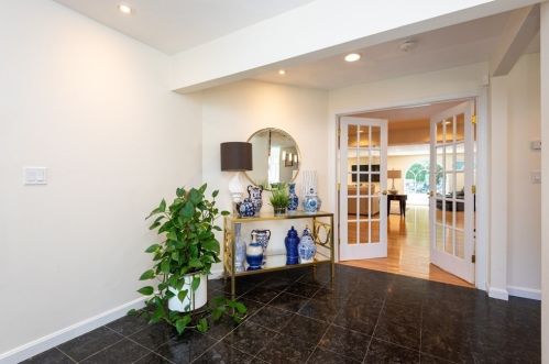 35 Hampshire Rd, Peabody, MA 01960-2134