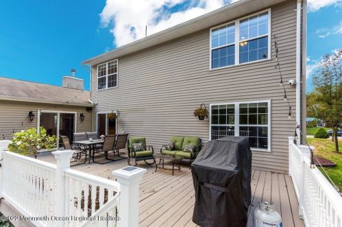 632 Winterberry Blvd, Jackson Twp NJ 08527-5342 exterior