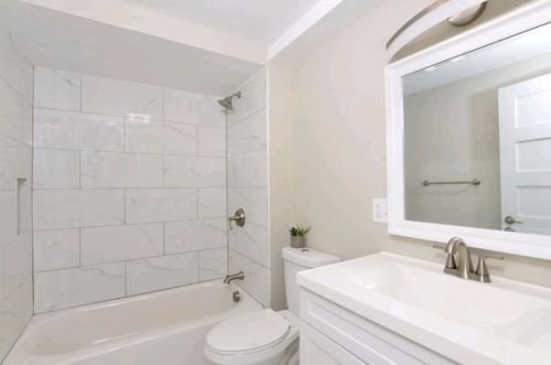 27 Ashley Dr, East Bridgewater MA  02333-1703 exterior