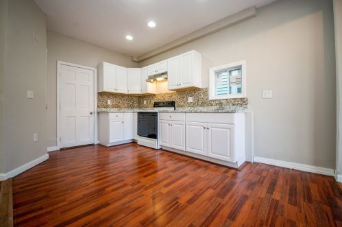 203 Ash St, New Bedford MA 02740-3644 exterior