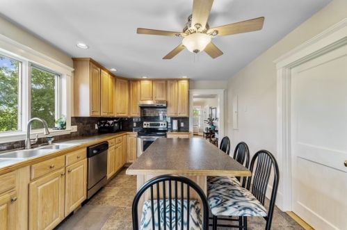 190 Kendrick Ave, Quincy MA 02169-7929 exterior