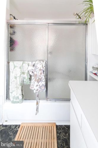 614 6 St, Philadelphia PA 19147-2128 exterior