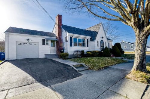 85 Caswell St, New Bedford MA 02745-2702 exterior