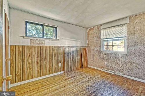 1375 Park Pl, West Deptford NJ 08093-1940 exterior