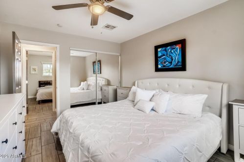 3216 Claire Dr, Phoenix AZ 85032-4911 exterior