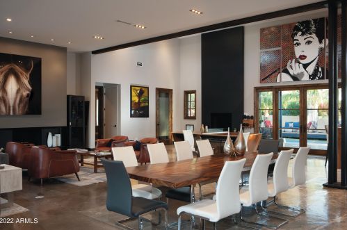 4621 Camelback Rd, Phoenix AZ 85033-1534 exterior