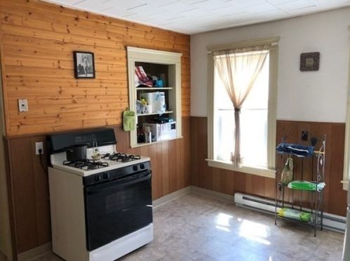 311 Lovell St, Worcester MA 01603-2512 exterior