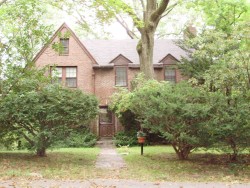 44 Byfield Rd, Newton, MA 02468-1228