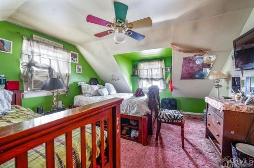 18 John St, Carteret NJ 07008-3112 exterior