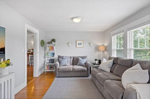 75 Edinboro Rd, Quincy, MA 02169-7057