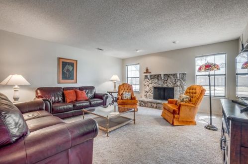 3921 Greenway Dr, Garland TX 75041-4810 exterior