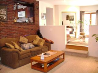 31 Deer Trail Lake Rd, Hardyston, NJ 07460-1414