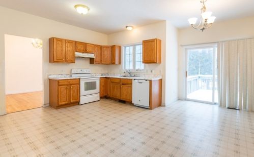 20 Saffron Dr, Worcester MA 01605-4024 exterior