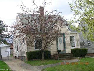 4228 Ridgeview Rd, Cleveland, OH 44144-1730