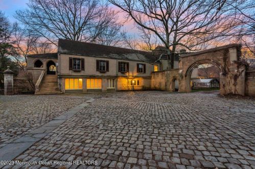 310 Cooper Rd, Tinton Falls NJ 07701-6010 exterior