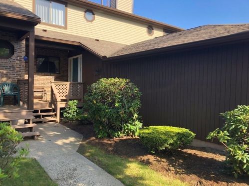 39 Dogwood Ln, Agawam MA 01001-3643 exterior