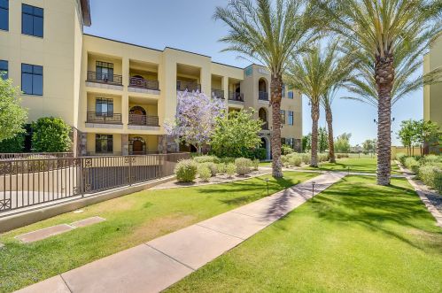 2 Biltmore Est, Phoenix AZ  85016-2853 exterior