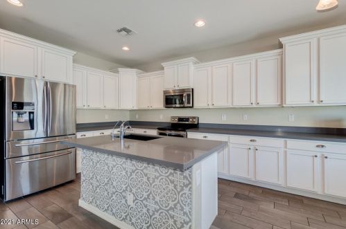 2126 Aire Libre Ave, Phoenix AZ 85022 exterior