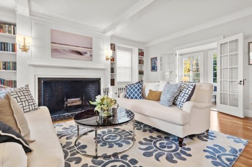 48 Cary Ave, Milton MA 02186-4222 exterior