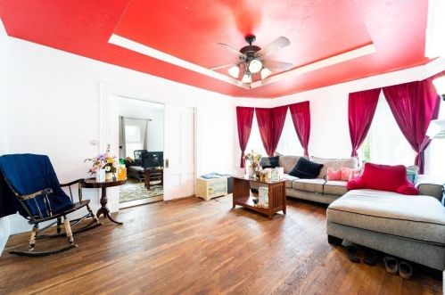 73 Tremont St, Taunton MA 02780-3083 exterior