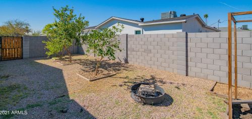 1724 Clarendon Ave, Phoenix AZ 85033-4121 exterior