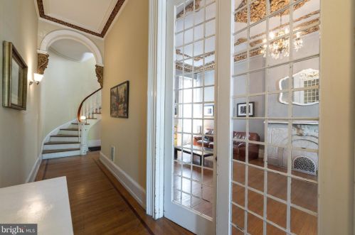 1223 6th St, Philadelphia, PA 19122-4305