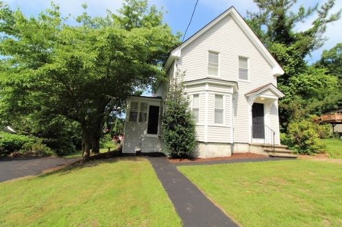 38 Hamblett Ave, Dracut MA  01826-4717 exterior