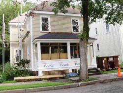 19 Chandler Pl, Newton, MA 02464-1401