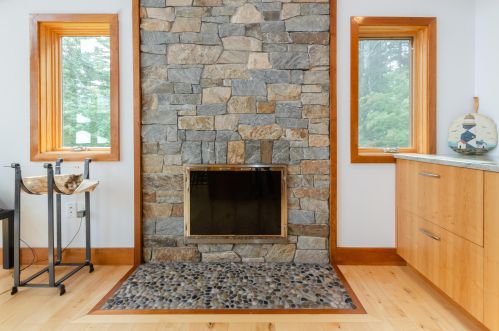 155 Great Nck Rd, Wareham MA 02571-2426 exterior