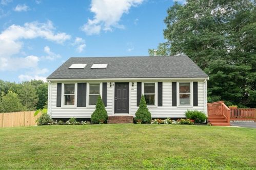 395 King James Blvd, Taunton MA  02780-7703 exterior