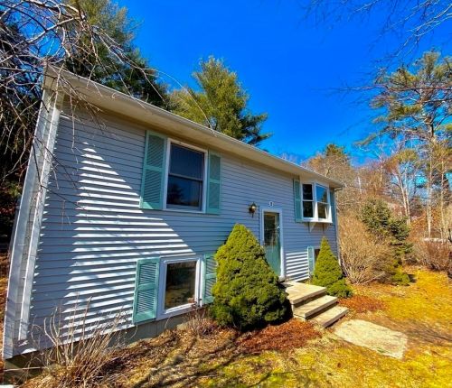 5 Parker Dr, Plymouth, MA 02360-4919