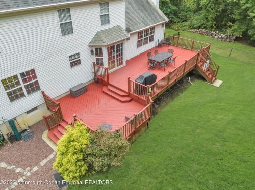 8 Bailey Ct, Jackson Twp NJ  08527-4459 exterior