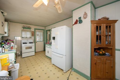 1909 Pt Pleasant Ave, West Deptford NJ 08096-4325 exterior