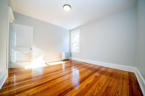 527 Oliver St, New Bedford MA  02745-1435 exterior