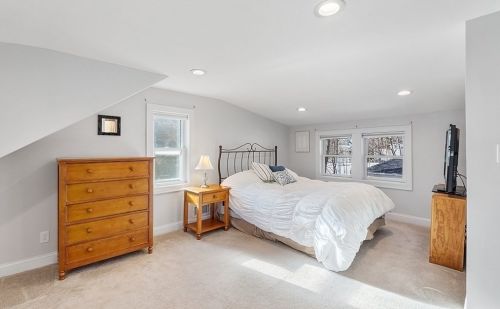 6 Idalla Rd, Worcester MA 01606-1043 exterior