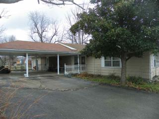 1215 Us Highway 62, Greenville KY  42345-4567 exterior