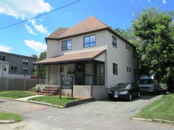 1113 Washington St, Newton, MA 02465-2119